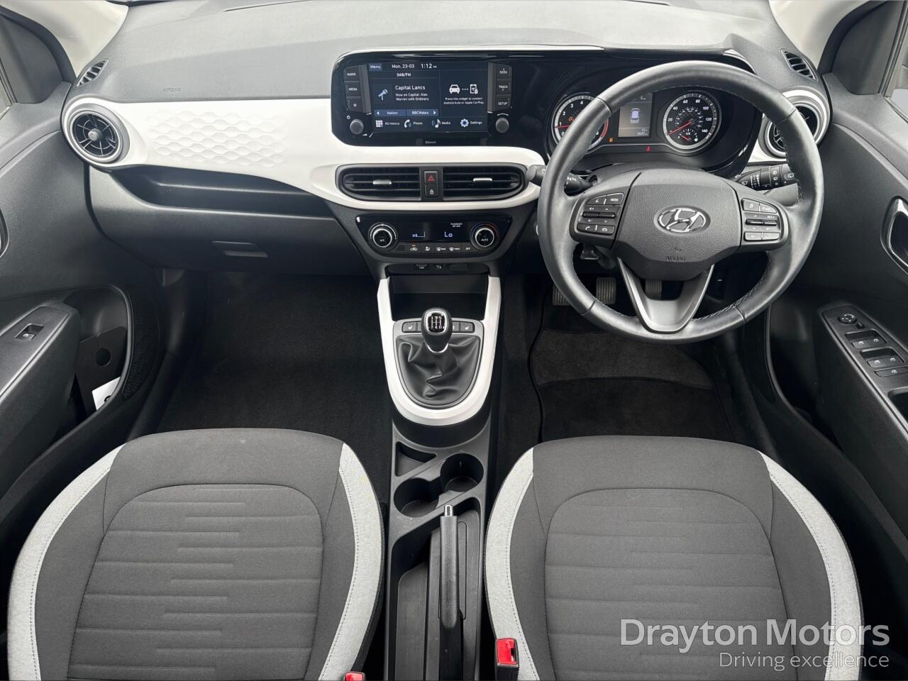 Used Hyundai i10 2023 for sale - 77523789: Photo 2