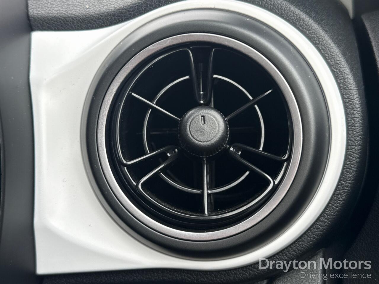 Used Hyundai i10 2023 for sale - 77523789: Photo 37