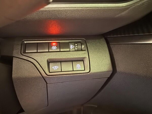 Used Peugeot 5008 2023 for sale - 76226525: Photo 44