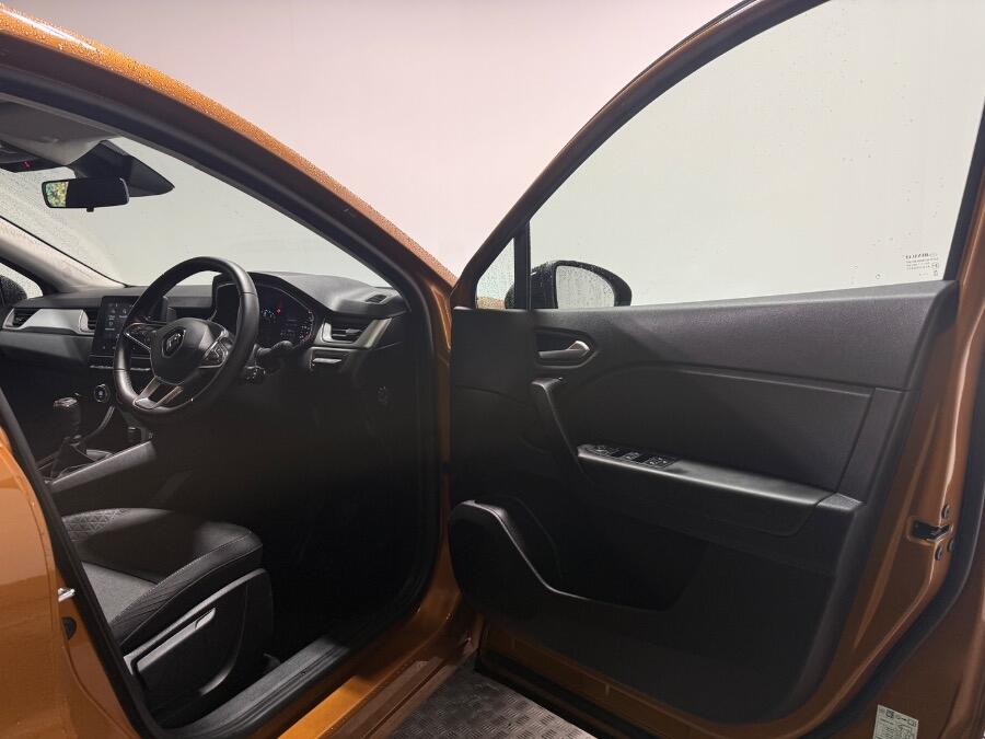 Used Renault Captur 2022 for sale - 76327132: Photo 25