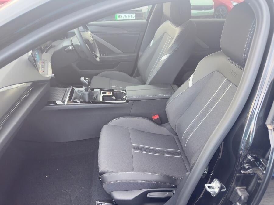 Used Vauxhall Astra 2025 for sale - 76473444: Photo 9