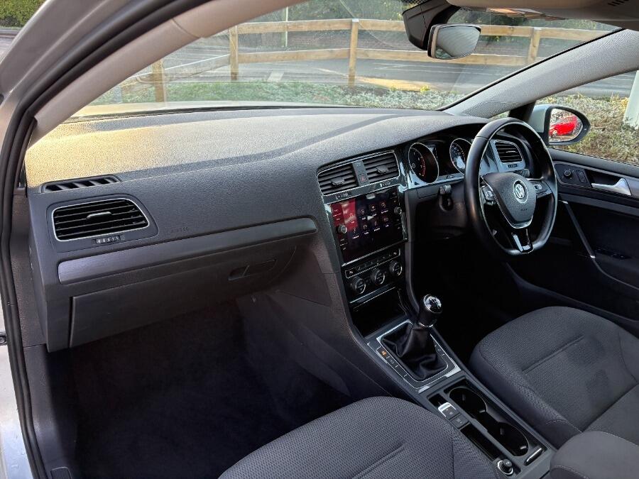 Used Volkswagen Golf 2020 for sale - 76753079: Photo 2