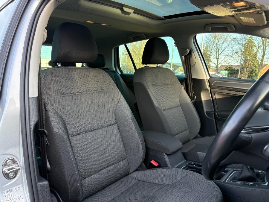 Used Volkswagen Golf 2020 for sale - 76753079: Photo 26