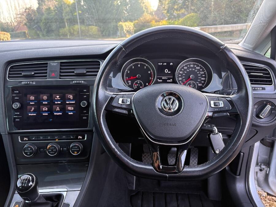 Used Volkswagen Golf 2020 for sale - 76753079: Photo 32