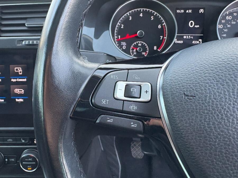 Used Volkswagen Golf 2020 for sale - 76753079: Photo 36