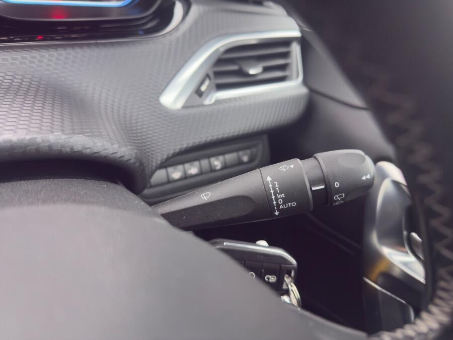 Used Peugeot 2008 2018 for sale - 76441376: Photo 17