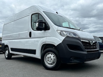 Vauxhall - Movano