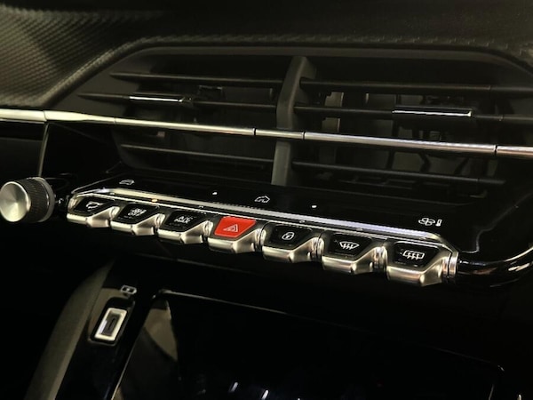 Used Peugeot 2008 2025 for sale - 76189910: Photo 25
