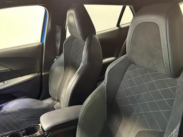 Used Peugeot 2008 2023 for sale - 76083939: Photo 17