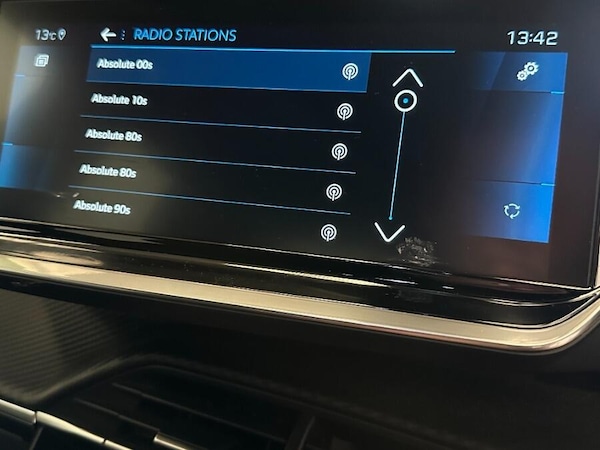Used Peugeot 2008 2023 for sale - 76083939: Photo 27