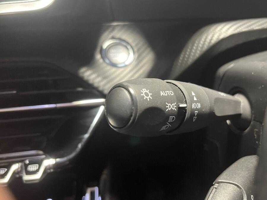 Used Peugeot 2008 2020 for sale - 76226896: Photo 12