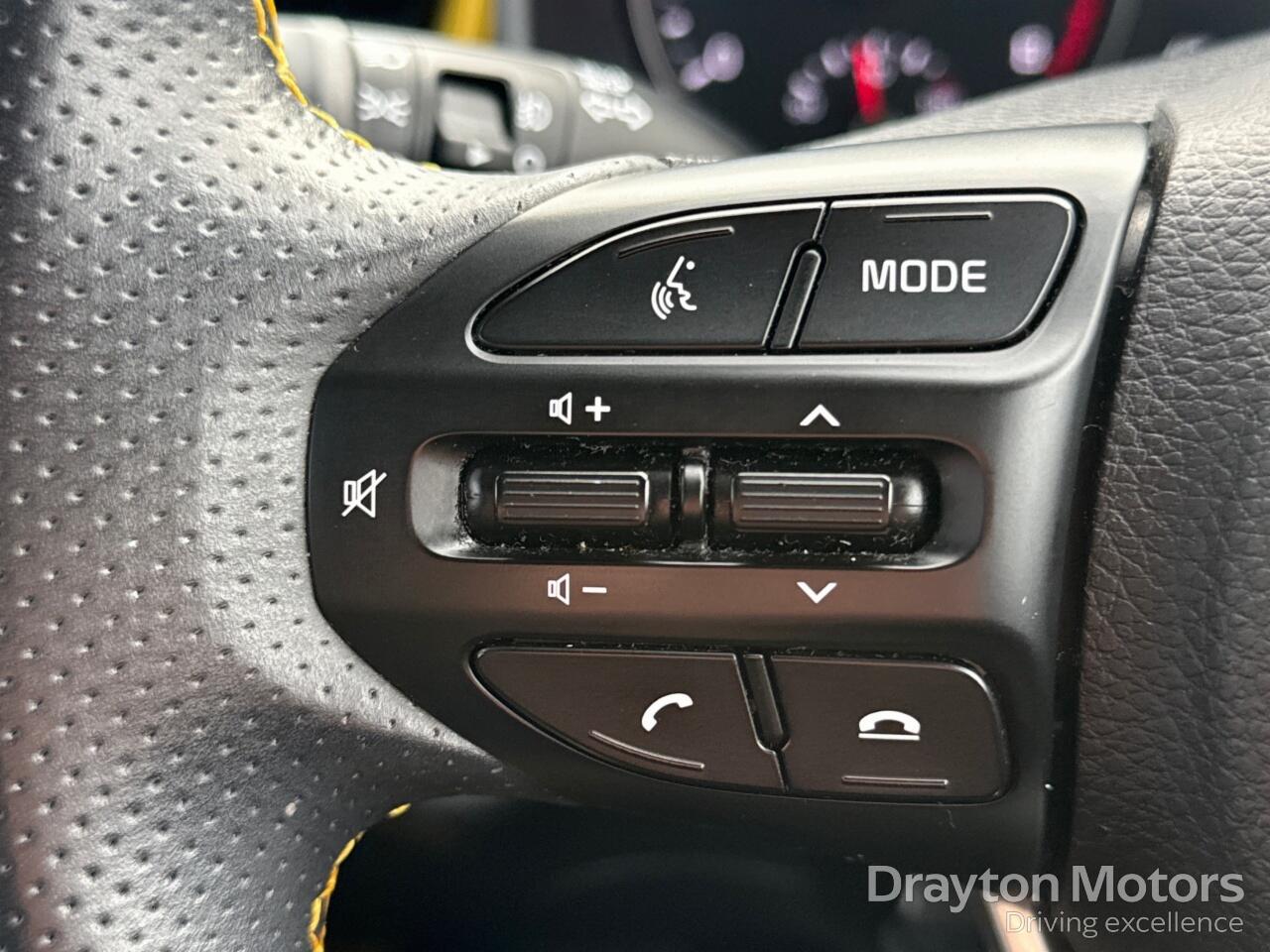 Used Kia Stonic 2023 for sale - 78019804: Photo 18