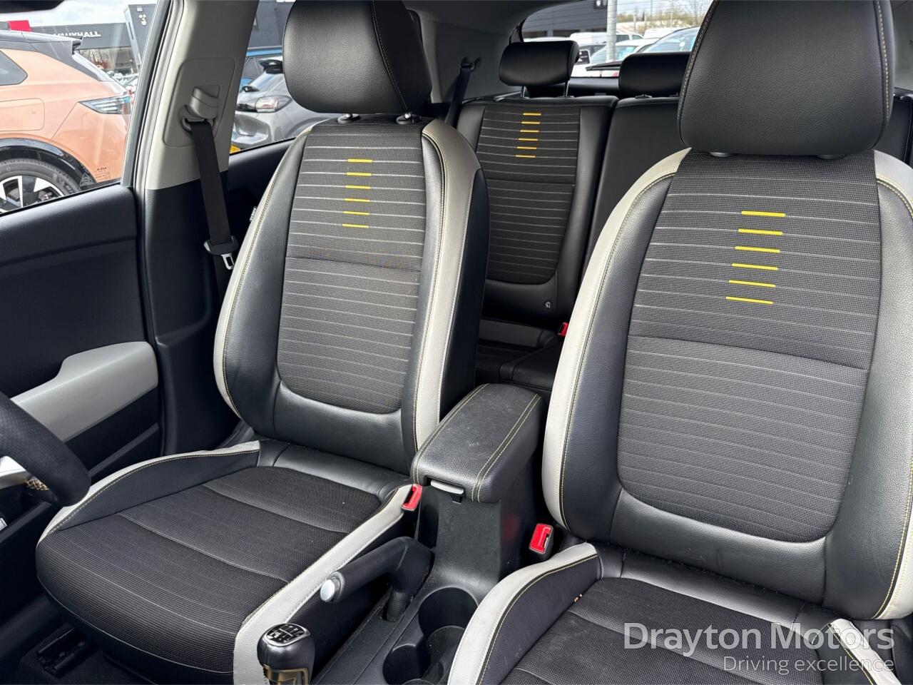 Used Kia Stonic 2023 for sale - 78019804: Photo 33