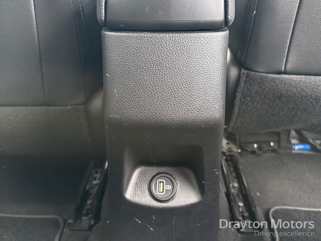 Used Kia Stonic 2023 for sale - 78019804: Photo 37