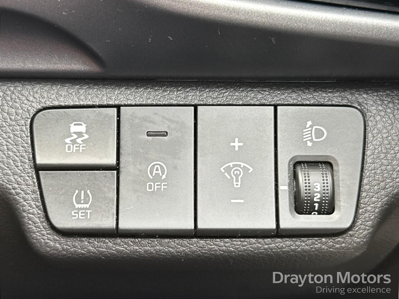 Used Kia Stonic 2023 for sale - 78019804: Photo 38