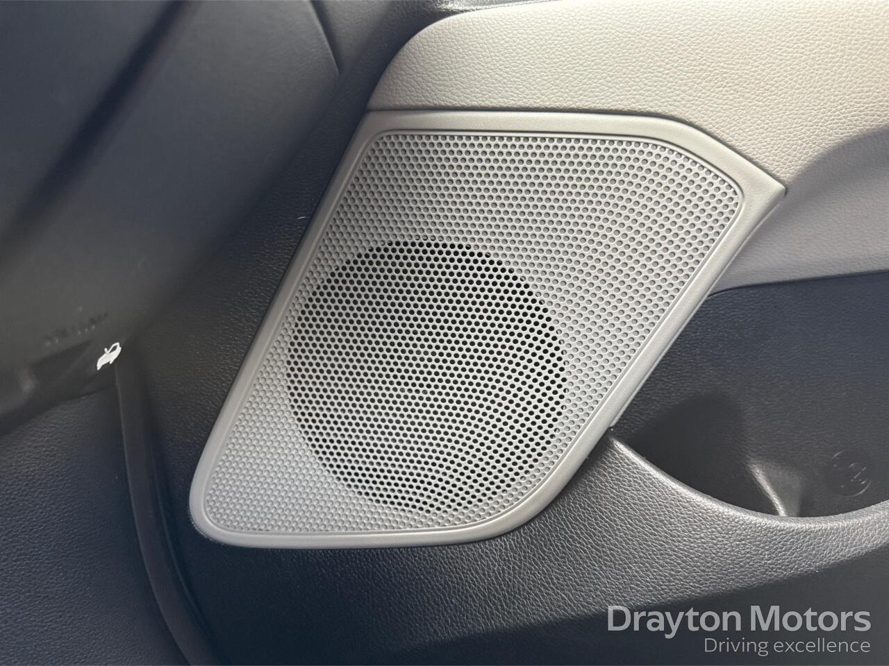 Used Kia Stonic 2023 for sale - 78019804: Photo 39