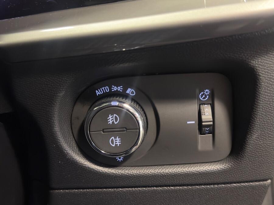 Used Vauxhall Mokka Electric 2025 for sale - 76227503: Photo 17