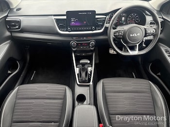 Used Kia Stonic 2024 for sale - 78087127: Photo