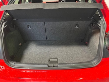 Used Volkswagen Polo 2018 for sale - 76620101: Photo