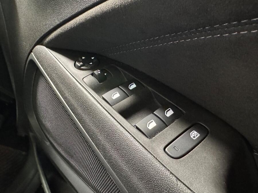 Used Vauxhall Crossland 2023 for sale - 76226659: Photo 28