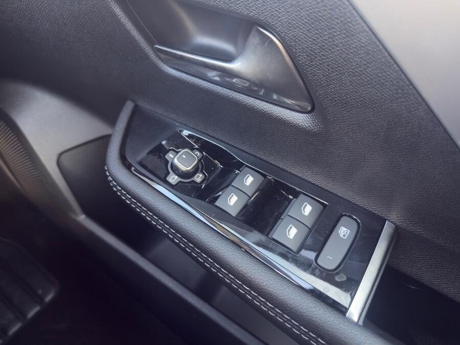 Used Vauxhall Astra 2025 for sale - 77344203: Photo 31