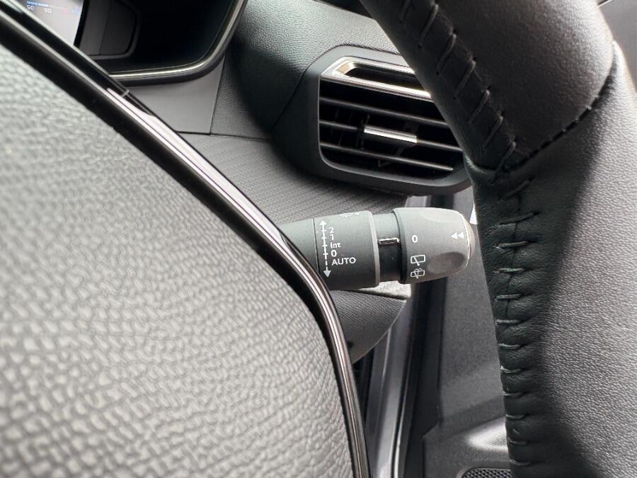 Used Peugeot 2008 2024 for sale - 76936016: Photo 36