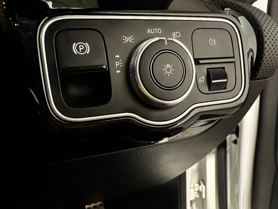 Used Mercedes-Benz CLA 2019 for sale - 76371631: Photo 62