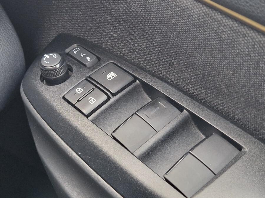 Used Toyota Yaris Cross 2022 for sale - 77321005: Photo 43