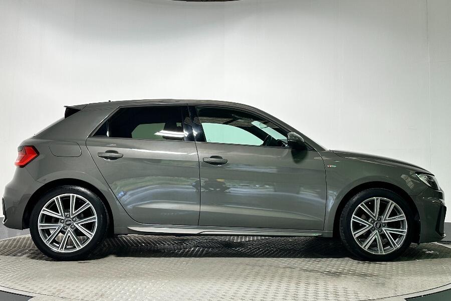 Used Audi A1 2023 for sale - 76174786: Photo 2