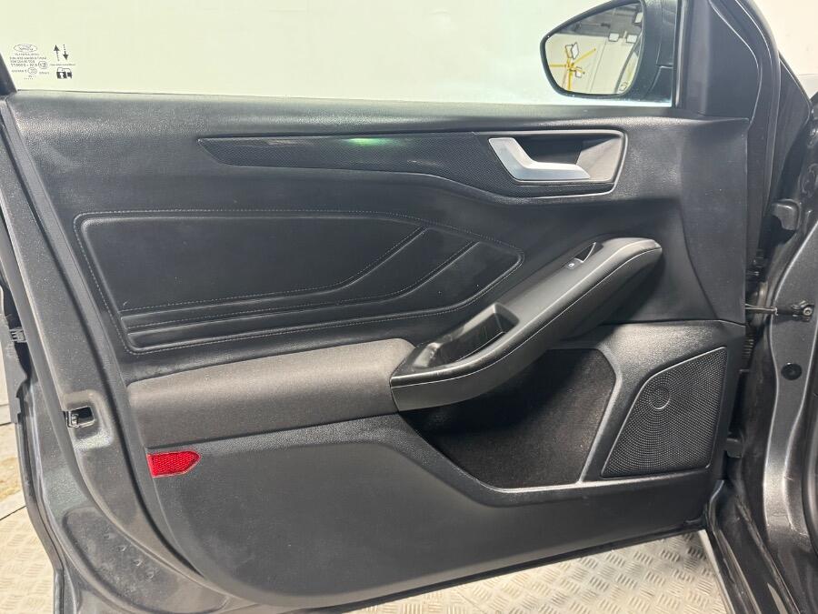 Used Ford Focus 2023 for sale - 76326225: Photo 15