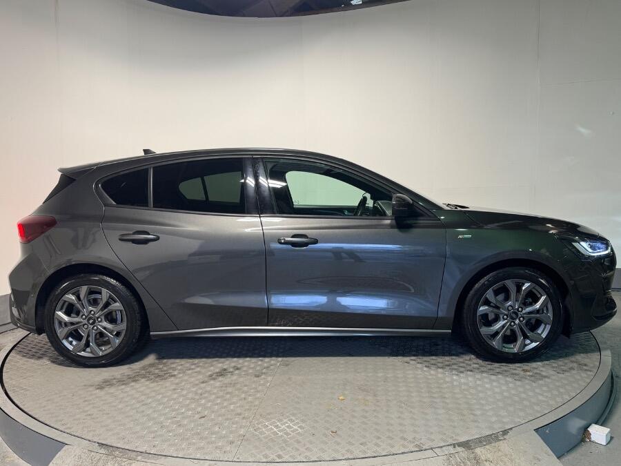 Used Ford Focus 2023 for sale - 76326225: Photo 2