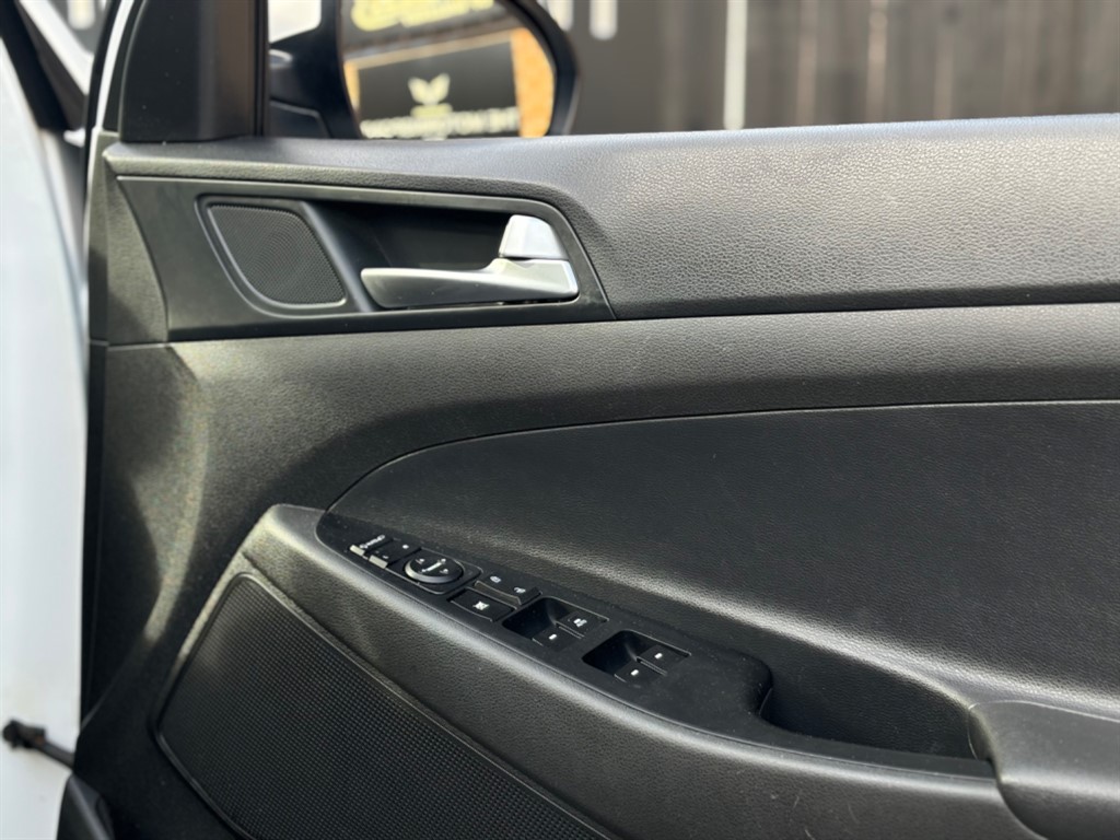Used Hyundai TUCSON 2017 for sale - 76209075: Photo 12