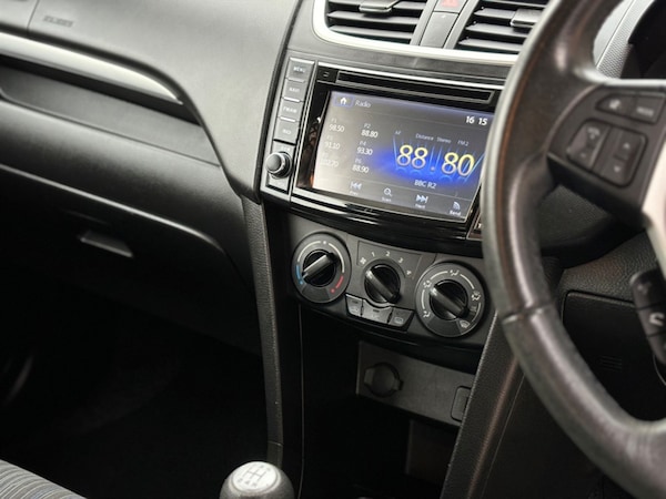 Used Suzuki Swift 2015 for sale - 76265789: Photo 11