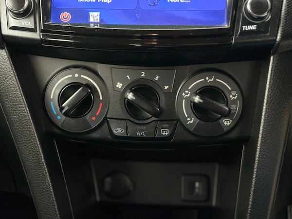 Used Suzuki Swift 2015 for sale - 76265789: Photo 15