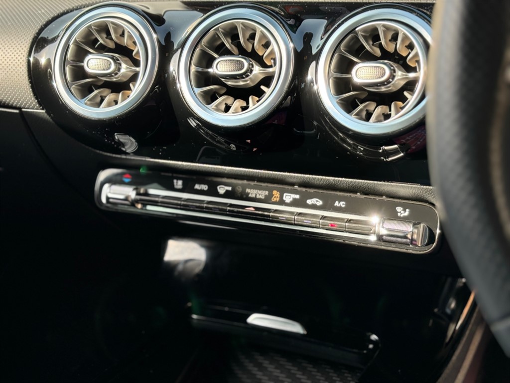 Used Mercedes-Benz CLA 2024 for sale - 76332351: Photo 10