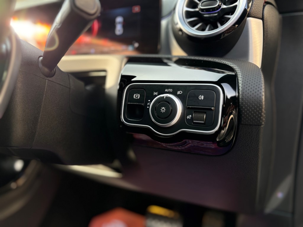 Used Mercedes-Benz CLA 2024 for sale - 76332351: Photo 17