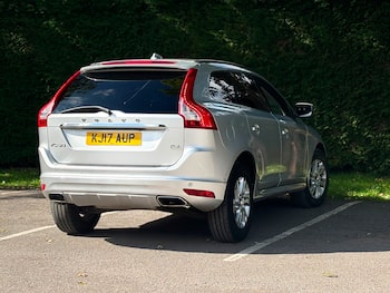 Used Volvo XC60 2017 for sale - 79842125: Photo