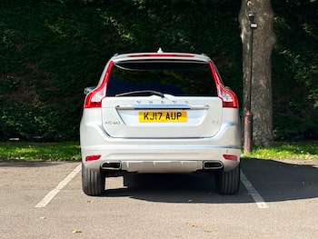 Used Volvo XC60 2017 for sale - 79842125: Photo