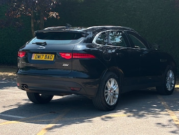 Used Jaguar F-Pace 2017 for sale - 79311853: Photo