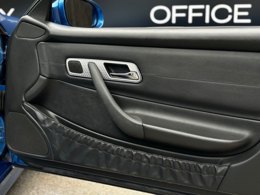 Used Mercedes-Benz SLK 2001 for sale - 76265788: Photo 14