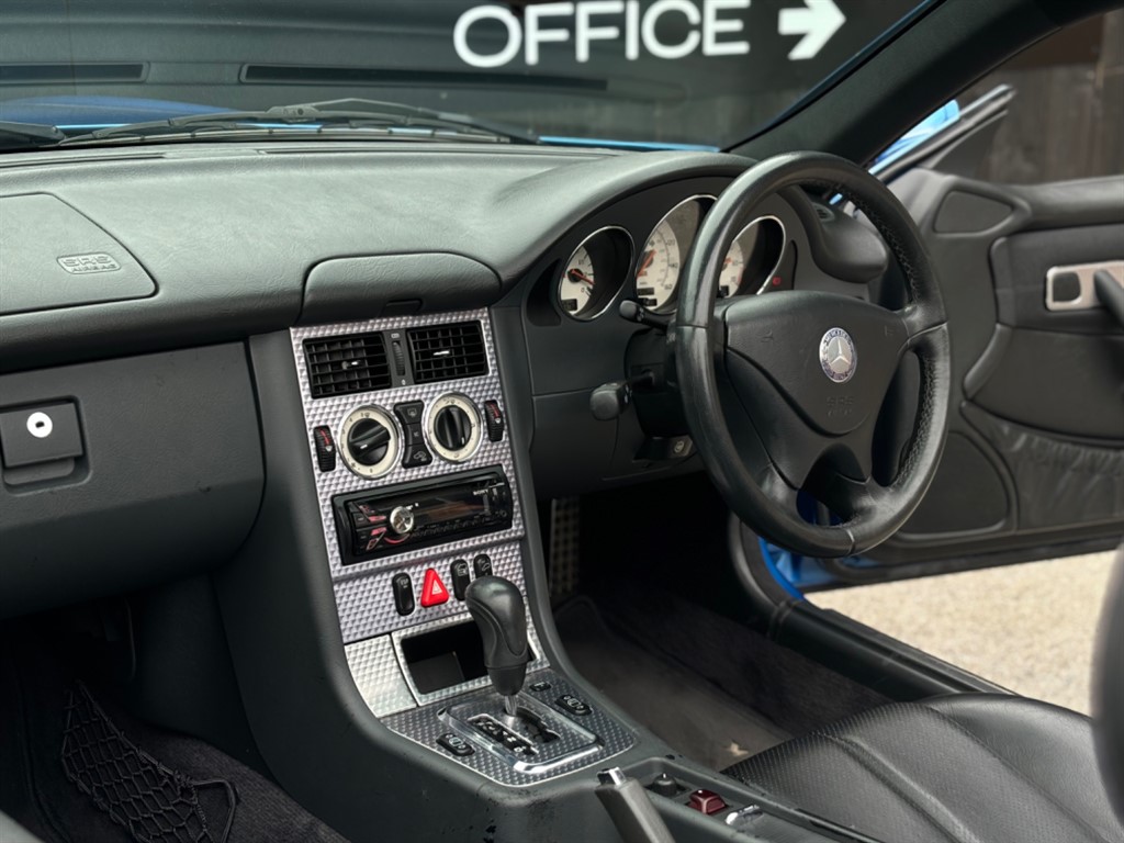 Used Mercedes-Benz SLK 2001 for sale - 76265788: Photo 9