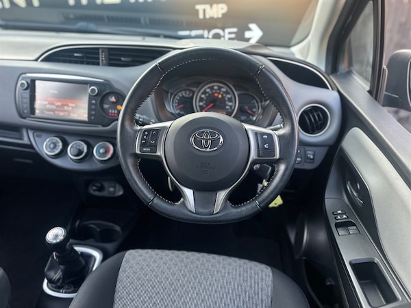Used Toyota Yaris 2015 for sale - 75571702: Photo 10