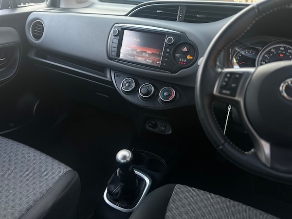 Used Toyota Yaris 2015 for sale - 75571702: Photo 14