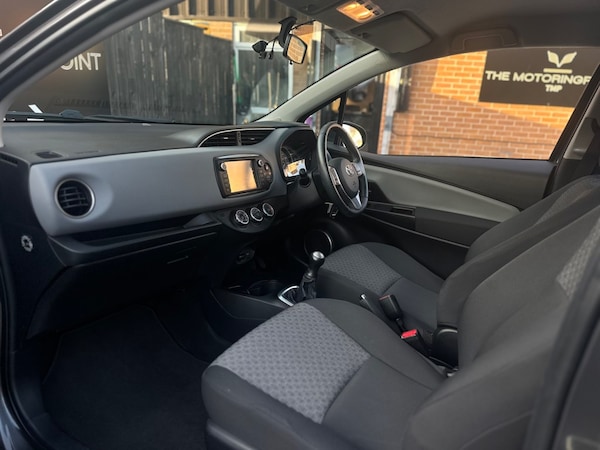 Used Toyota Yaris 2015 for sale - 75571702: Photo 20
