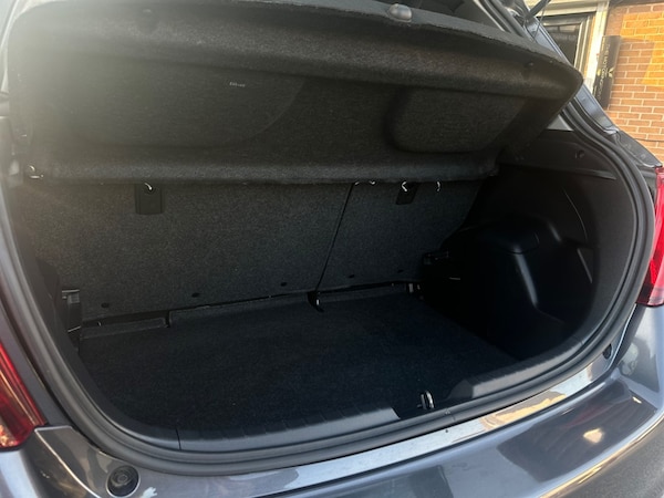 Used Toyota Yaris 2015 for sale - 75571702: Photo 25