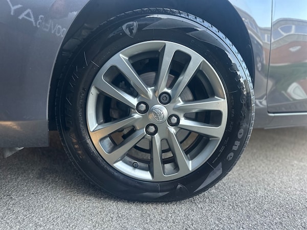 Used Toyota Yaris 2015 for sale - 75571702: Photo 27