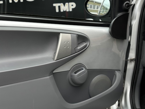Used Toyota AYGO 2011 for sale - 76265798: Photo 18