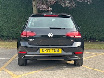 Used Volkswagen Golf 2017 for sale - 79057471: Photo
