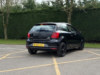 Used Volkswagen Polo 2015 for sale - 77732866: Photo