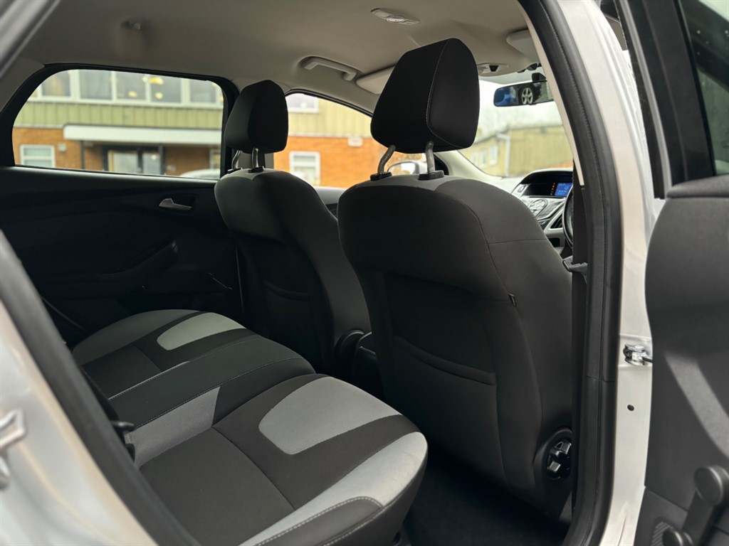 Used Ford Focus 2012 for sale - 76557084: Photo 21